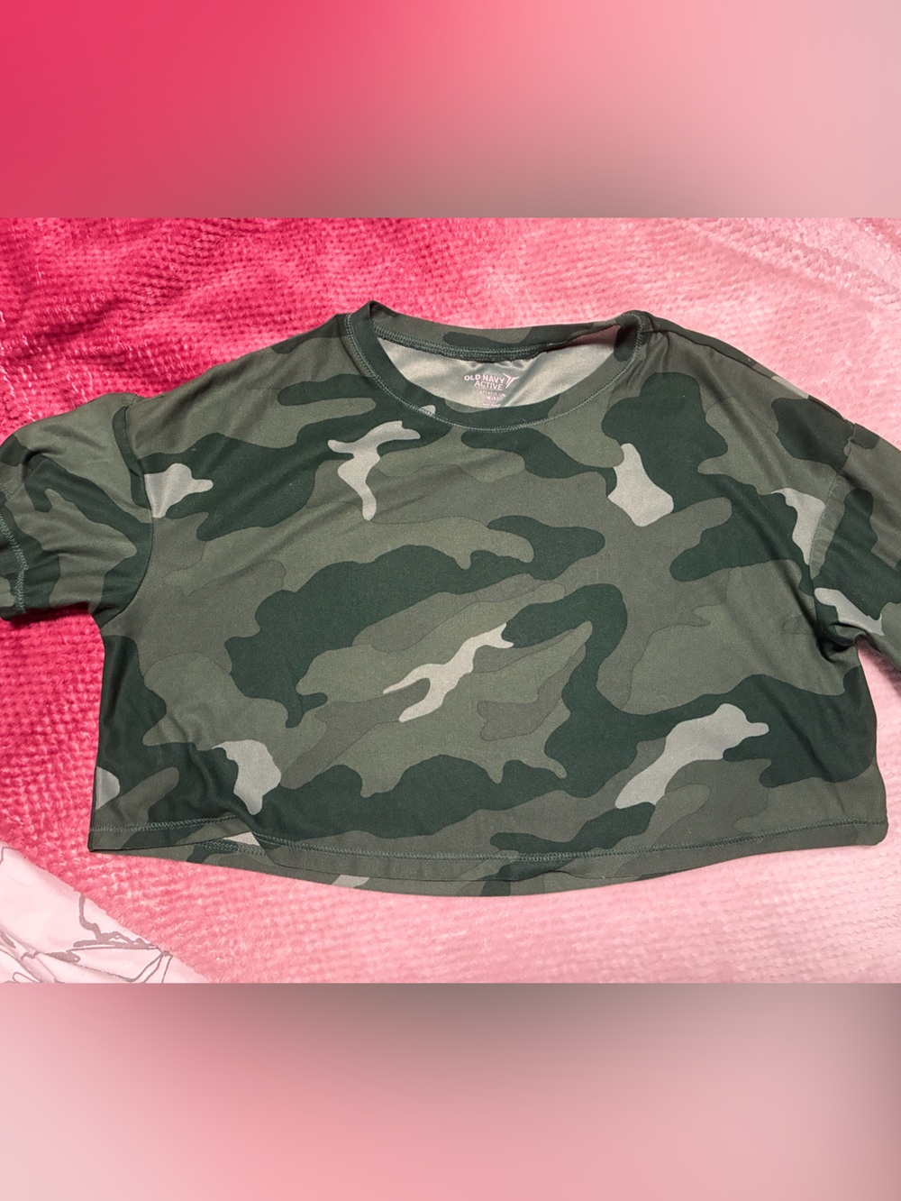 Old Navy Olive Green Camo Short Sleeve Tee